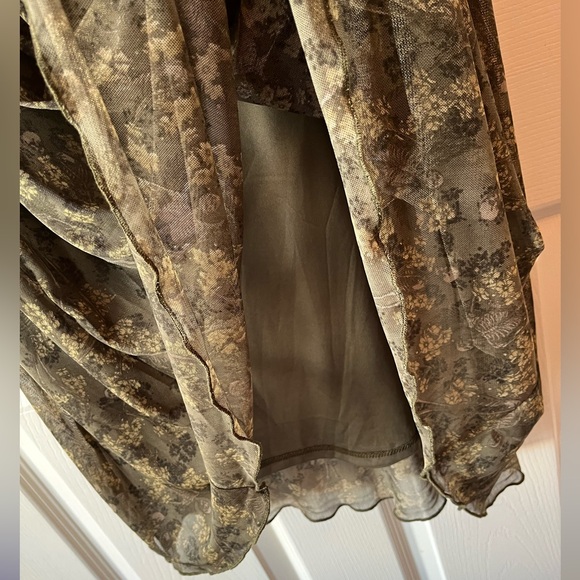 Social Collison Floral & Skeleton AOP Mesh Midi skirt - Green 💀💚 - Picture 6 of 13